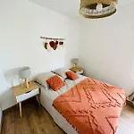 Semesterbostad La Ferme De La Brutellette *